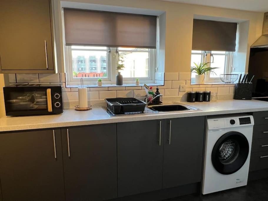 Oak House - 3Bed Townhouse With Free Parking In The Town Centre By Shortstays4U كينغز لين المظهر الخارجي الصورة